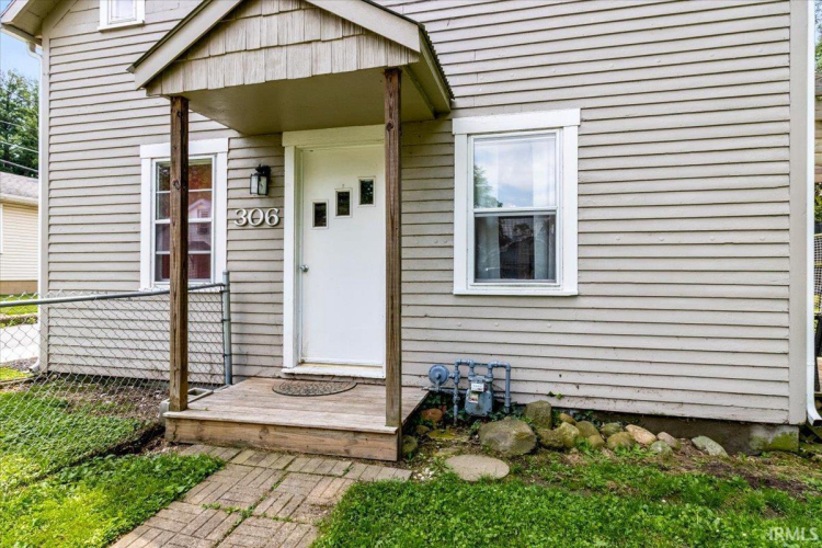 Listing Image 5