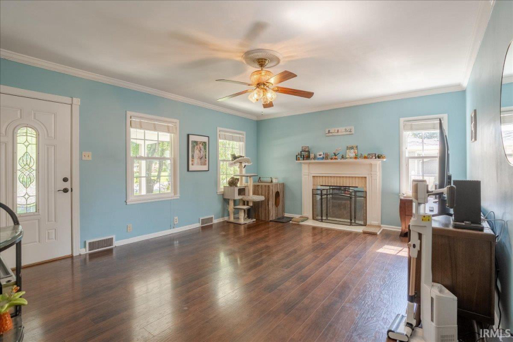 Listing Image 13