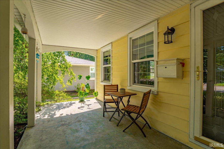 Listing Image 5