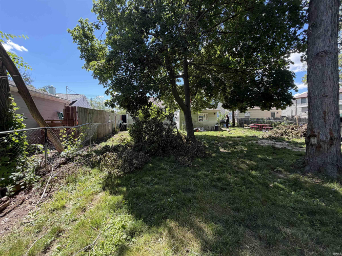 Listing Image 6