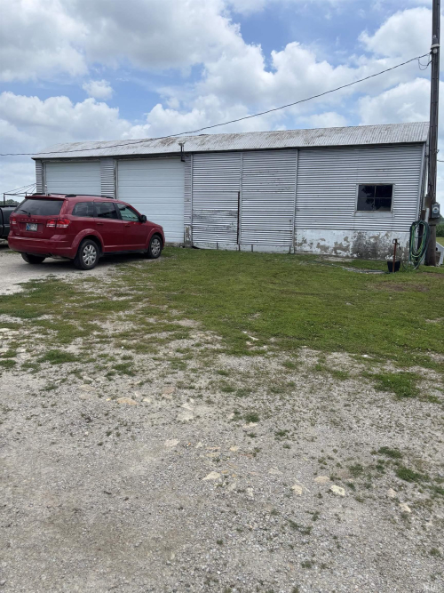 Listing Image 4