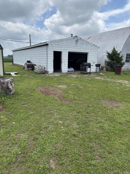 Listing Image 5