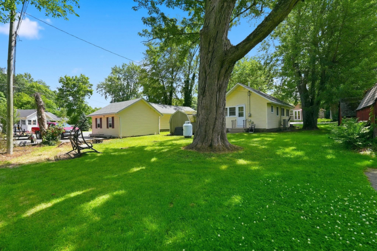 Listing Image 44