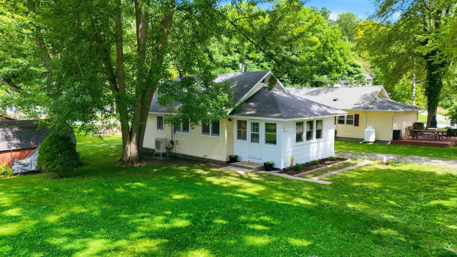 Listing Image 6