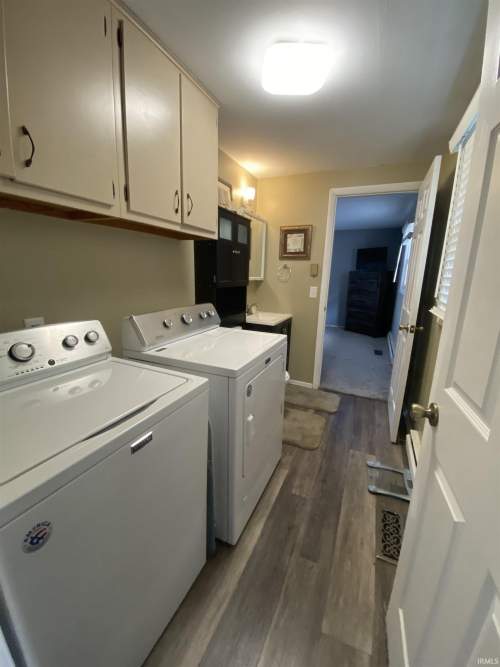 Listing Image 18