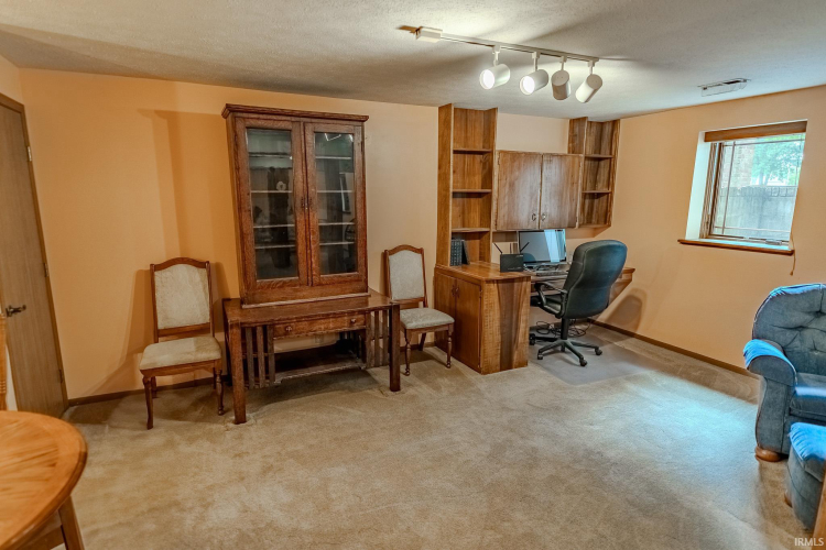 Listing Image 25