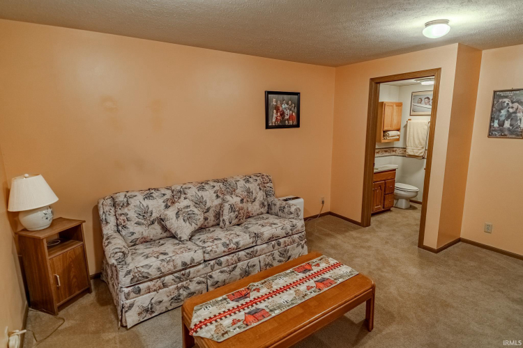 Listing Image 27