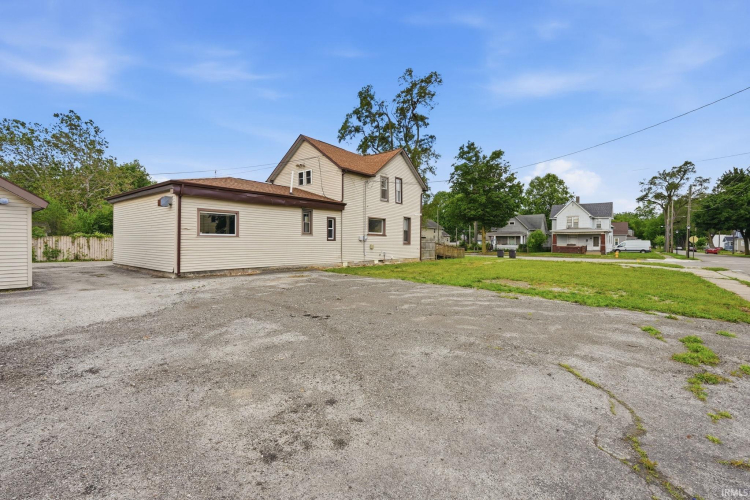 Listing Image 13