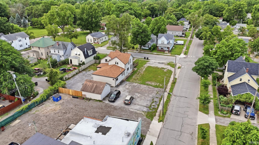Listing Image 5