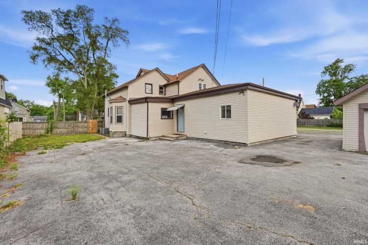 Listing Image 43