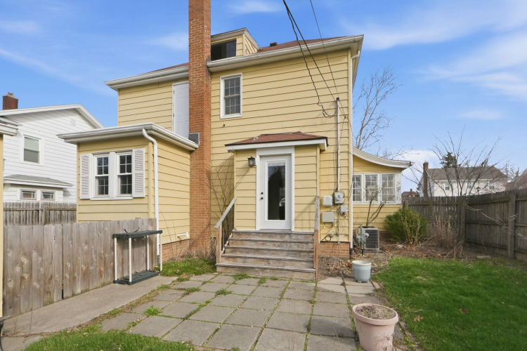 Listing Image 27