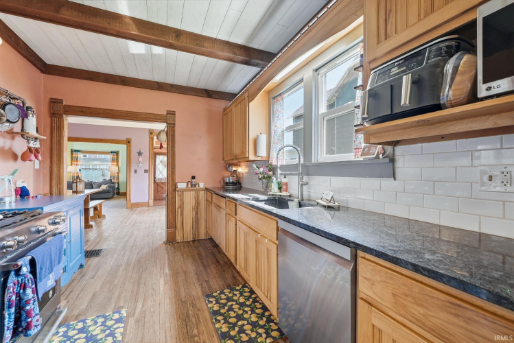 Listing Image 15