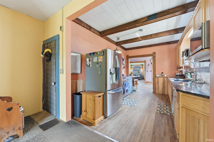 Listing Image 16