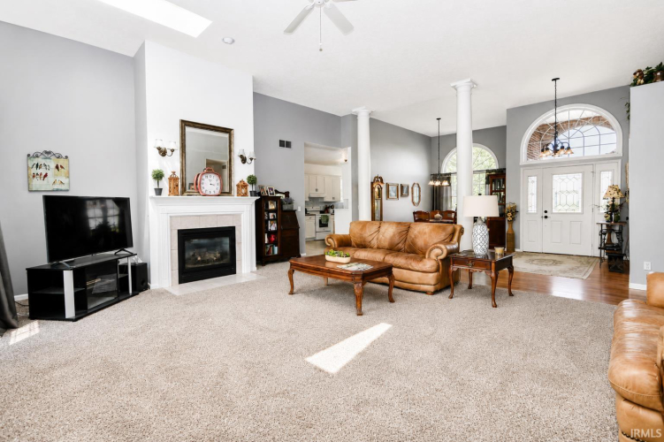 Listing Image 6