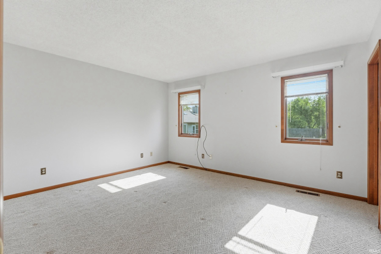 Listing Image 27