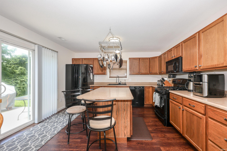 Listing Image 12