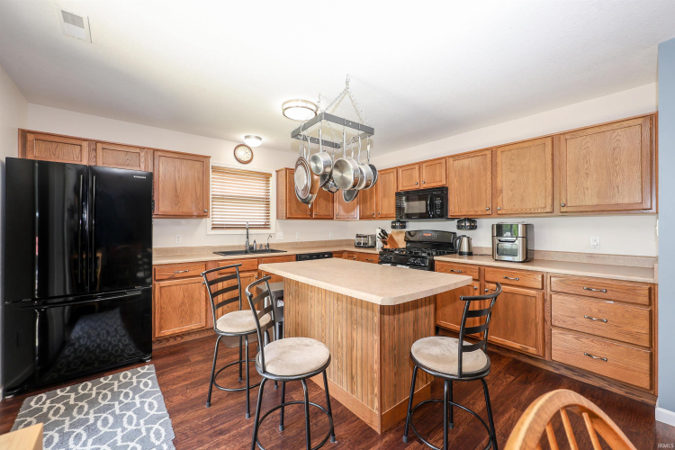 Listing Image 13
