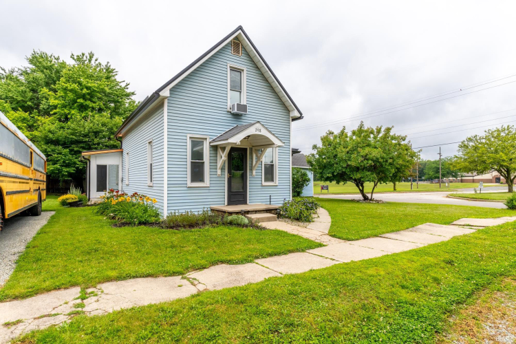 Listing Image 3