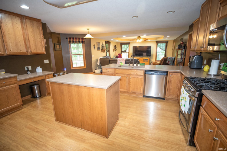 Listing Image 16