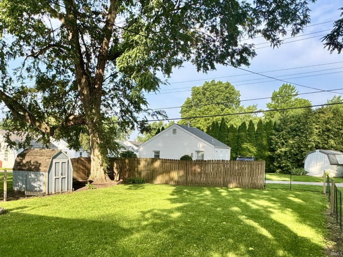 Listing Image 3