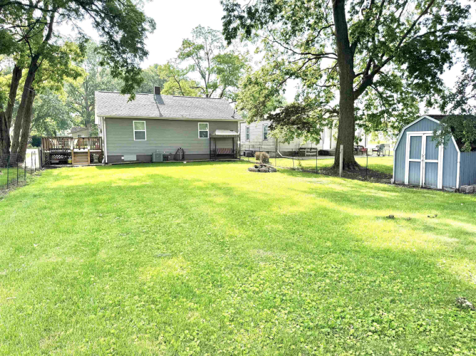 Listing Image 4