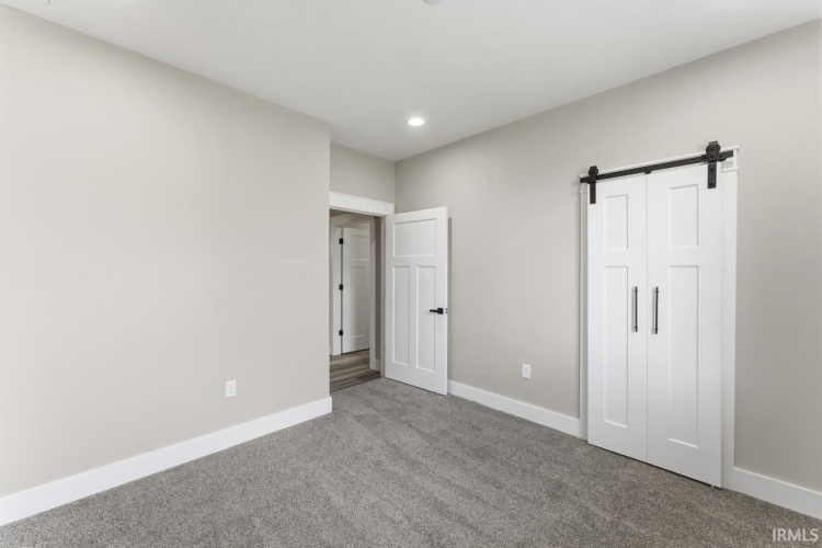 Listing Image 27