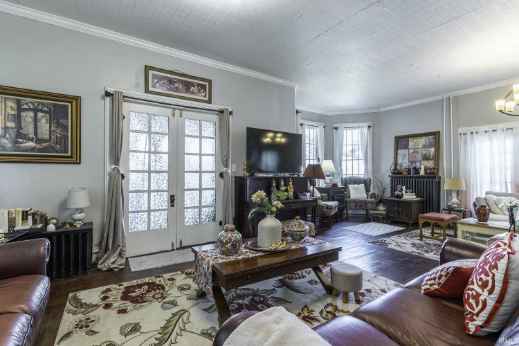 Listing Image 8