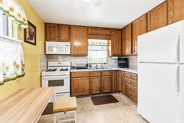 Listing Image 7