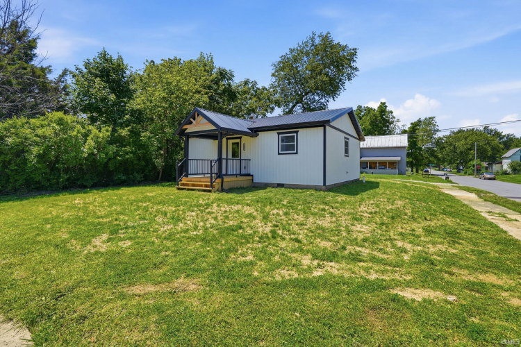 Listing Image 5