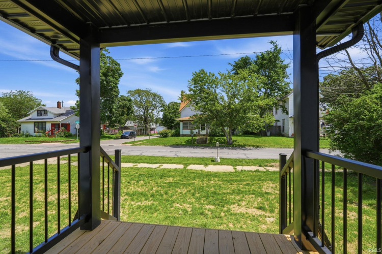 Listing Image 6