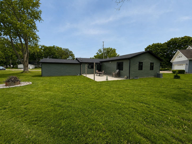 Listing Image 6