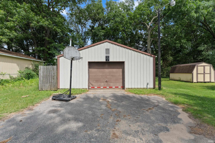 Listing Image 28