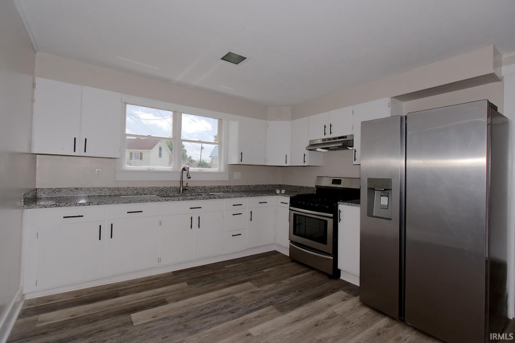 Listing Image 13