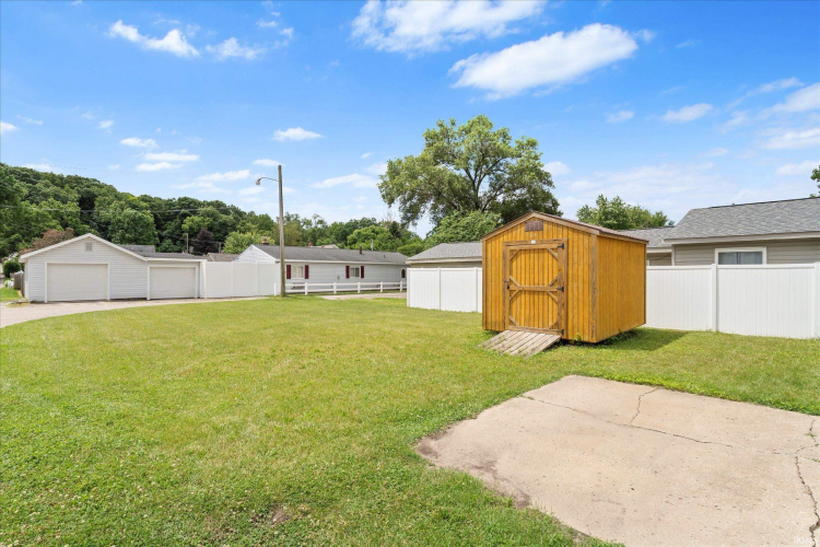 Listing Image 19