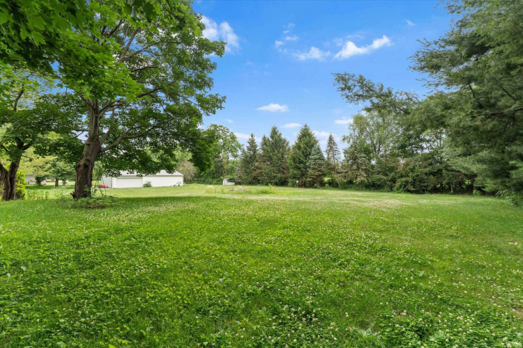 Listing Image 36
