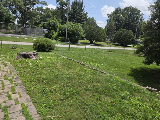 Listing Image 16