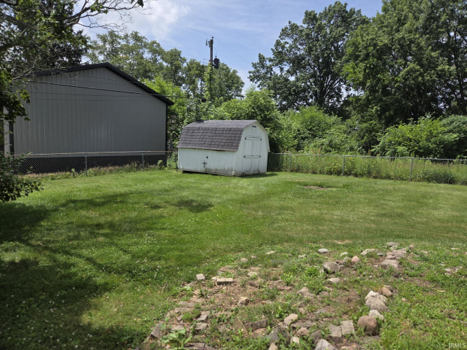 Listing Image 17