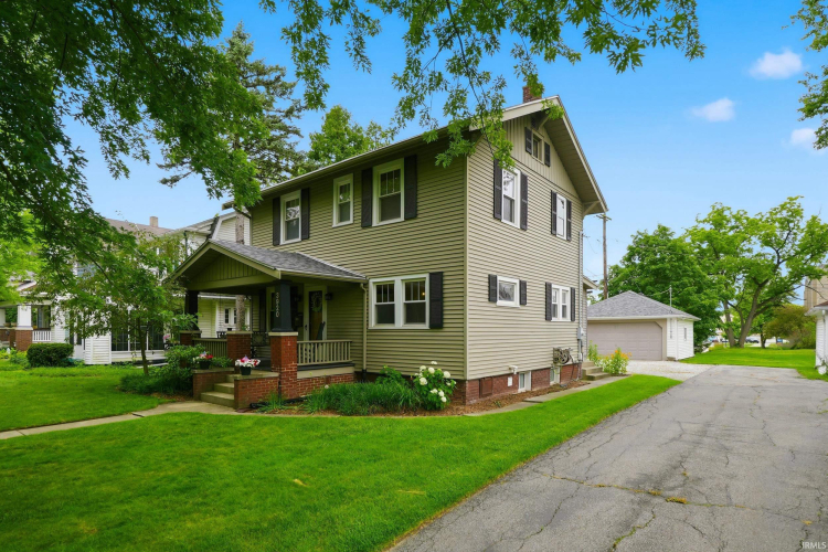 Listing Image 4