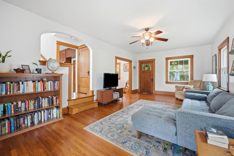 Listing Image 7