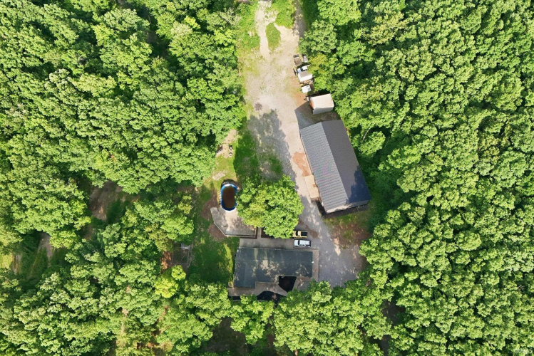 Listing Image 40
