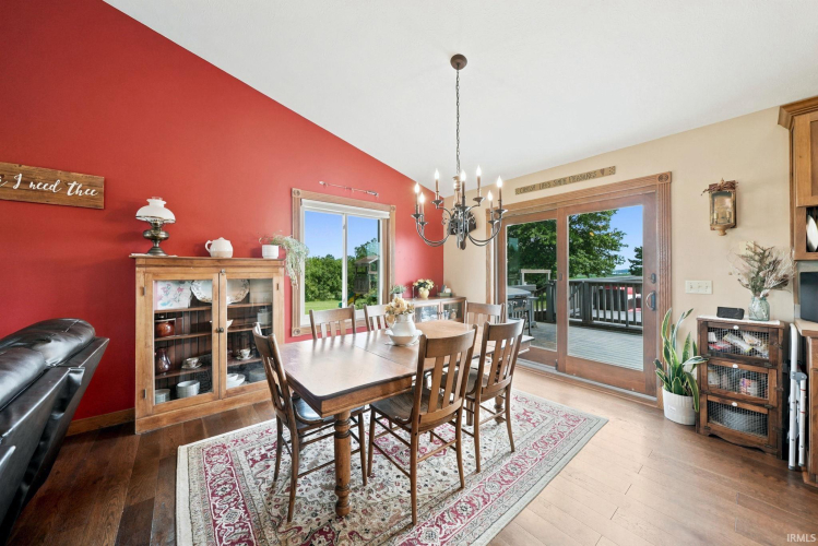 Listing Image 15