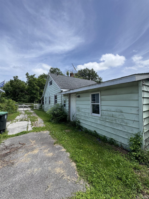 Listing Image 13