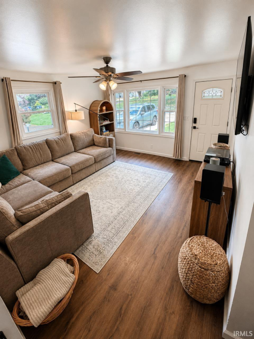 Listing Image 15