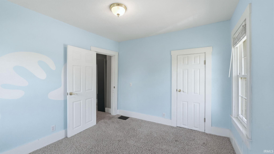 Listing Image 27