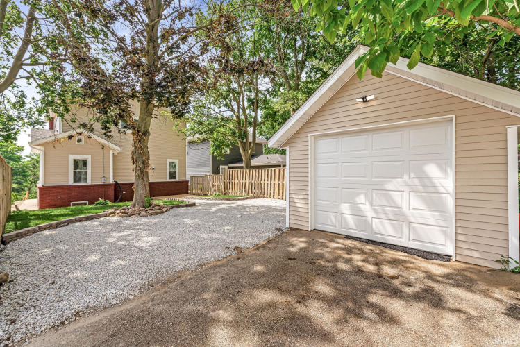 Listing Image 35