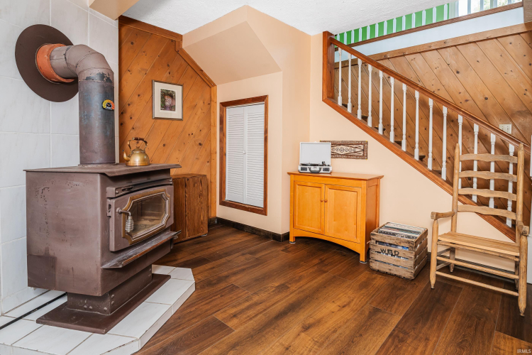 Listing Image 17