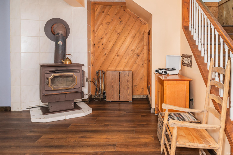 Listing Image 18