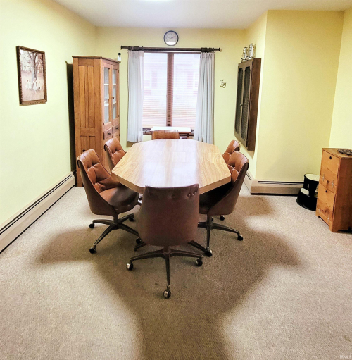 Listing Image 11