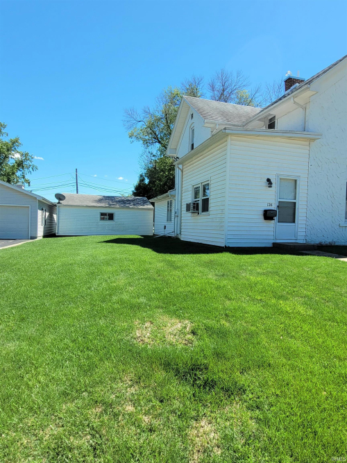 Listing Image 3