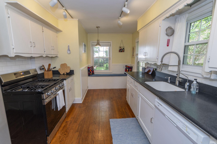 Listing Image 21